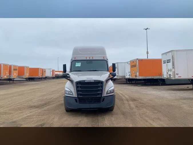 2024 Freightliner Cascadia 126