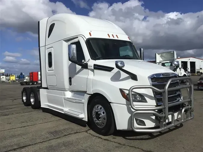 2022 FREIGHTLINER CA126