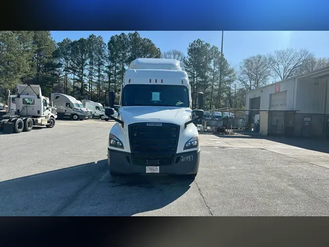 2021 Freightliner Cascadia 126