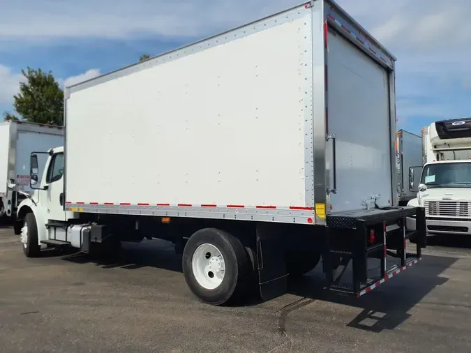 2019 FREIGHTLINER M2 106