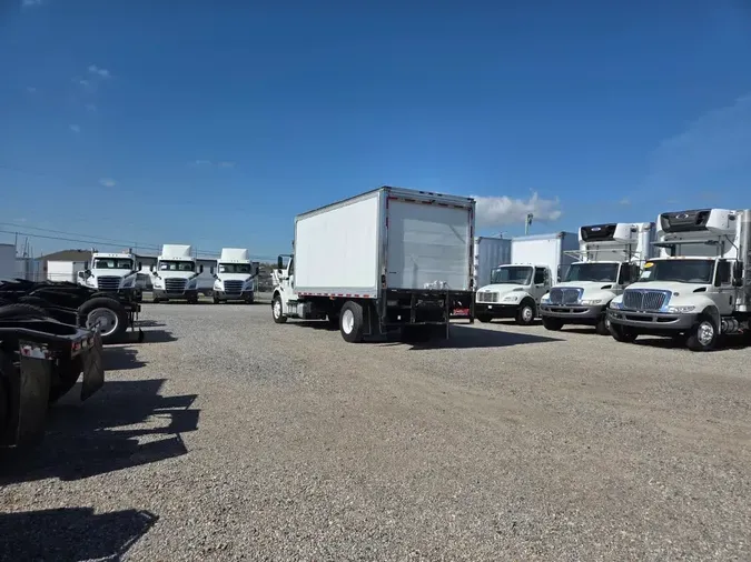 2019 FREIGHTLINER/MERCEDES M2 106