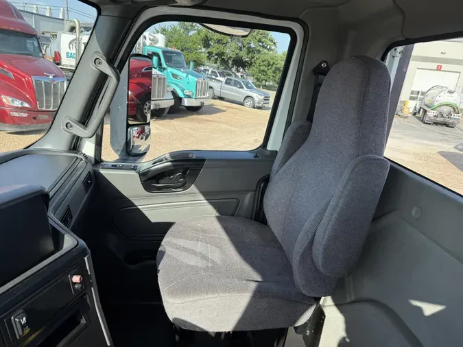 2020 International LT625
