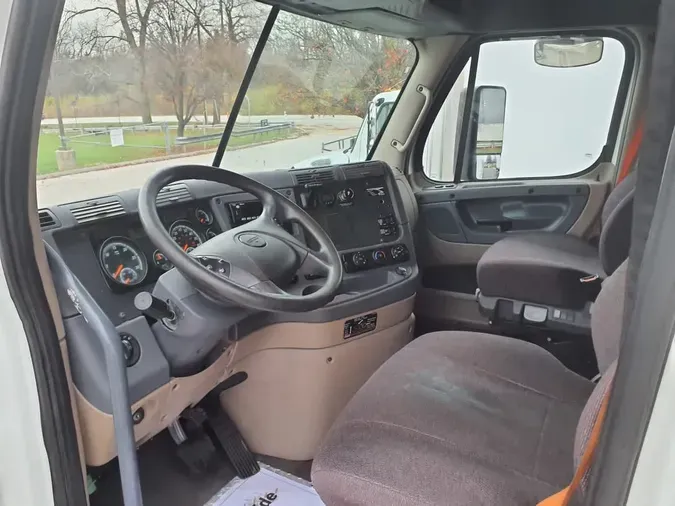 2018 FREIGHTLINER/MERCEDES CASCADIA 125d39d0cb0ee2136ec96bc4586012194ad