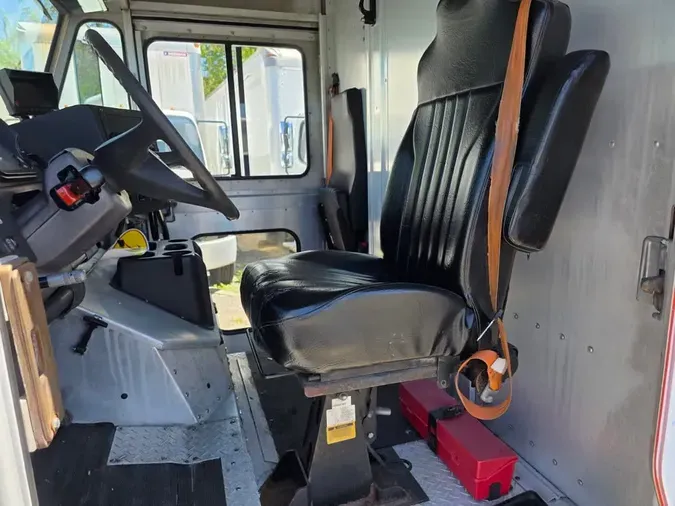 2017 FRTLR CUSTOM CHASSIS CORP MT-55 WALK-IN
