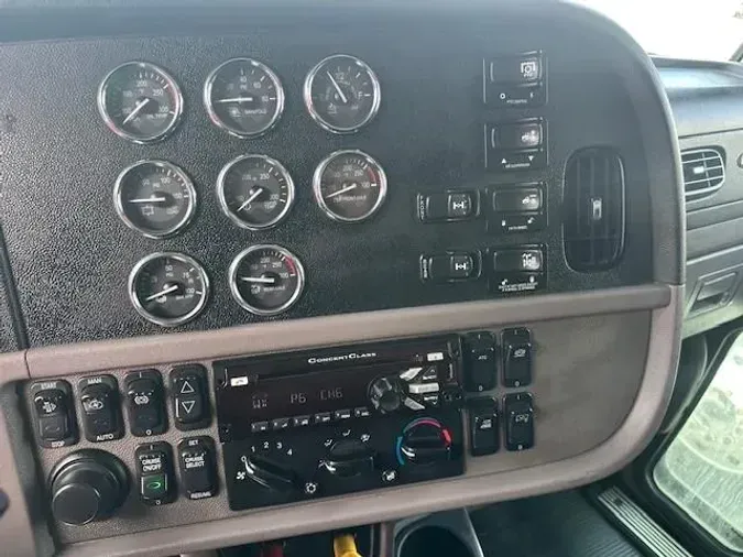 2015 Peterbilt 386