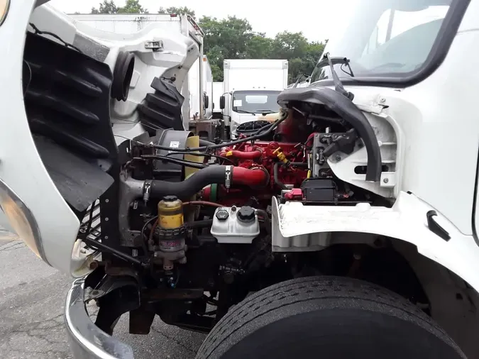 2019 FREIGHTLINER M2 106