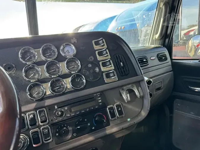 2014 PETERBILT 389