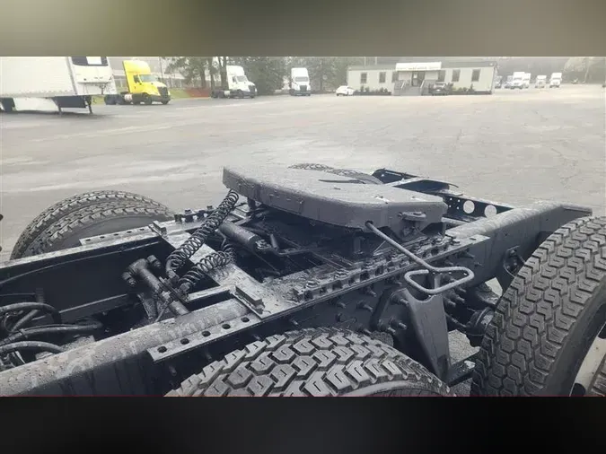 2020 INTERNATIONAL LT