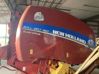 2015 New Holland Rollbelt 450
