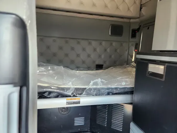 2022 KENWORTH T680