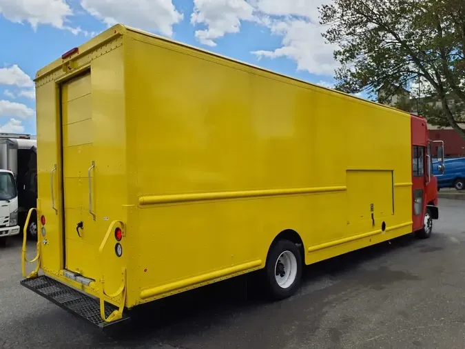 2017 FRTLR CUSTOM CHASSIS CORP MT-55 WALK-IN