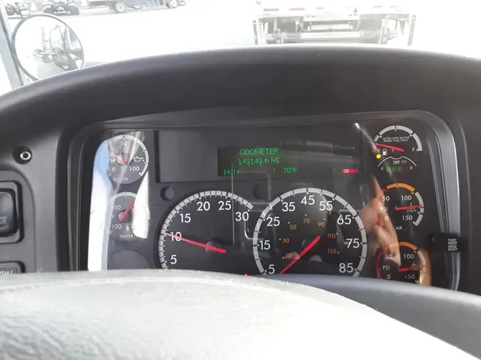 2018 FREIGHTLINER/MERCEDES M2 106