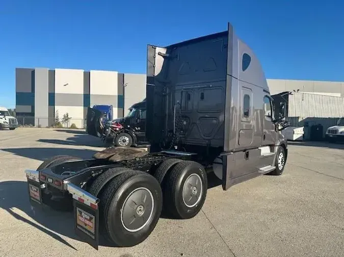 2020 Freightliner Cascadia