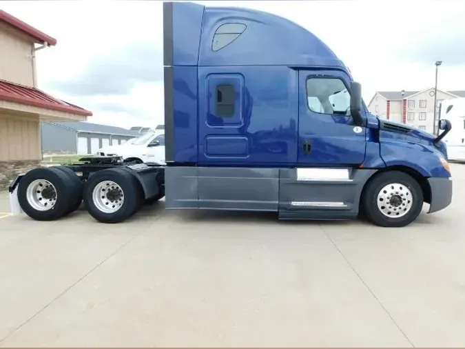 2020 Freightliner Cascadia