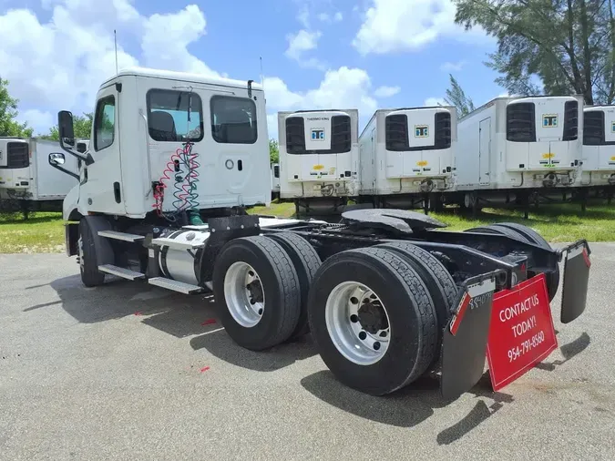 2020 FREIGHTLINER NEW CASCADIA 116
