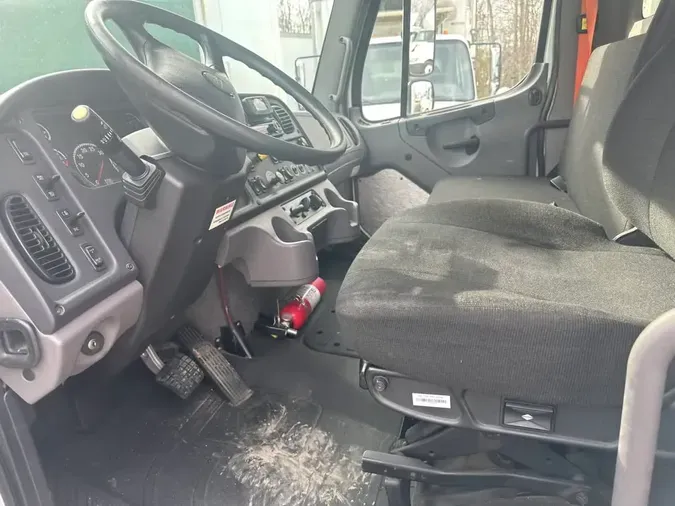 2018 FREIGHTLINER/MERCEDES M2 106