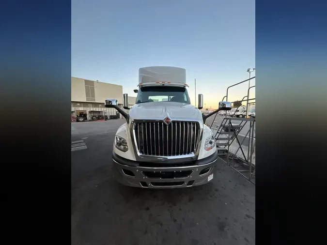 2020 NAVISTAR INTERNATIONAL LT625 DAYCAB T/Ad3bb7a04201dbdec335138a909ba6fb2