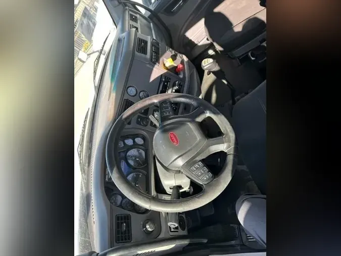 2015 Peterbilt 579