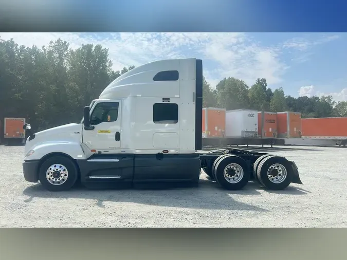 2022 International LT