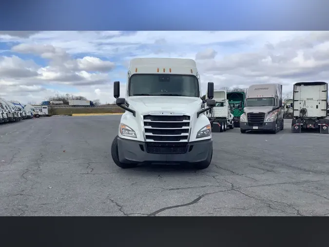 2021 Freightliner Cascadia 126