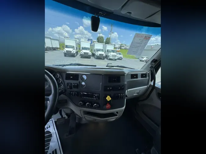 2022 Peterbilt 579