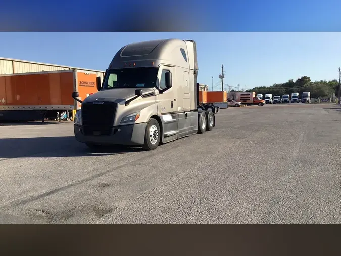 2025 Freightliner Cascadia 126d3c3073ab82e4f74f29c70e2338440a8