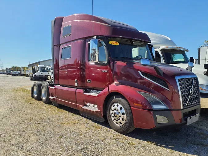 2019 VOLVO VNL64T860