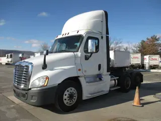 2019 FREIGHTLINER/MERCEDES CASCADIA 125