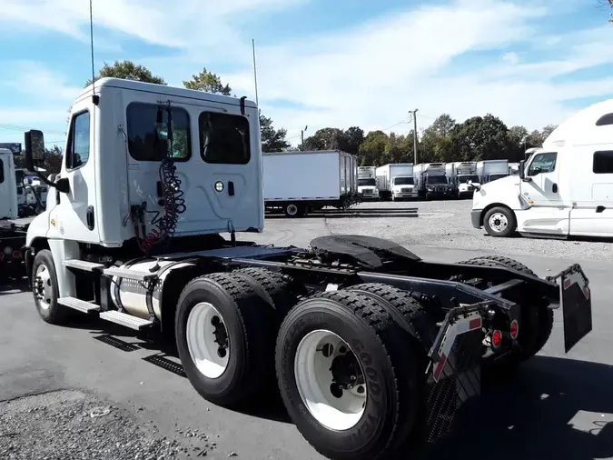 2020 FREIGHTLINER/MERCEDES CASCADIA 125