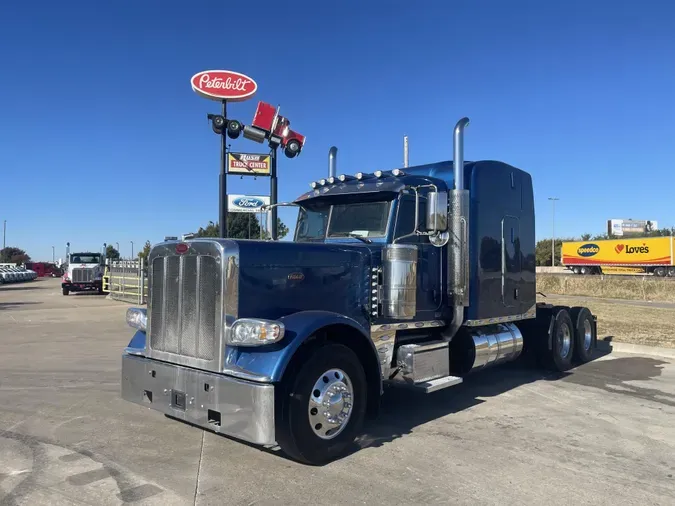 2024 Peterbilt 389