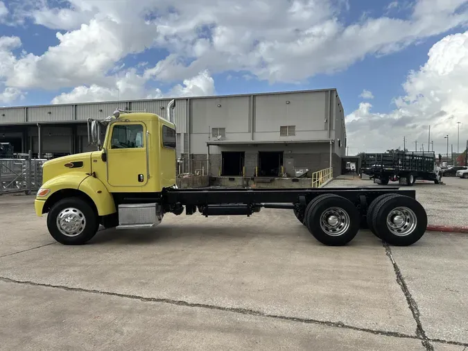 2020 Peterbilt 348