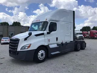 2019 FREIGHTLINER CASCADEVO1