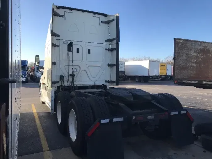 2019 Freightliner T12664ST