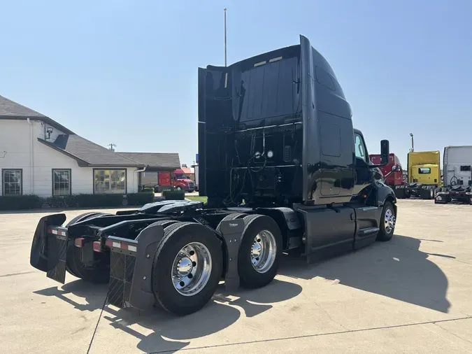 2022 International LT625