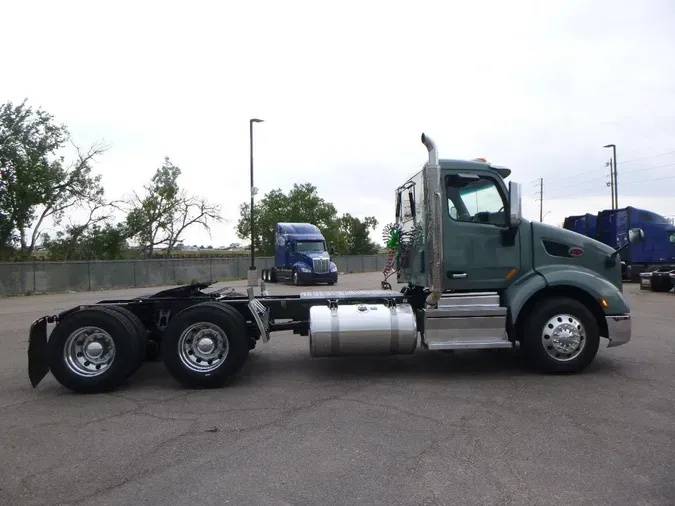 2021 Peterbilt 579d3d9677a2d2c123c1e11f7bf1d8bf417