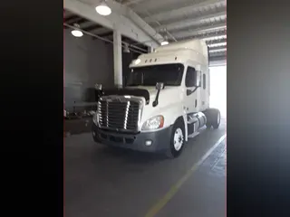 2016 Freightliner CASCADIA 125