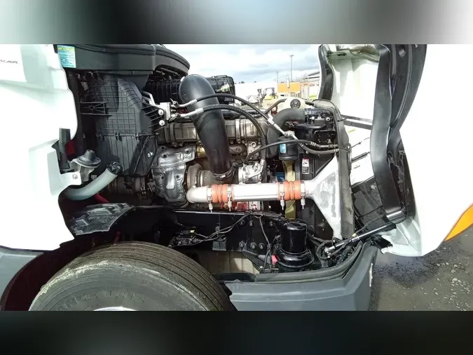 2020 Freightliner Cascadia 126