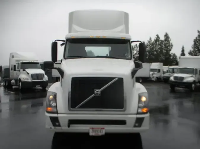 2017 VOLVO VNL64T