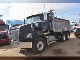 2022 WESTERN STAR 4700