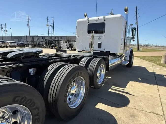 2026 PETERBILT 589