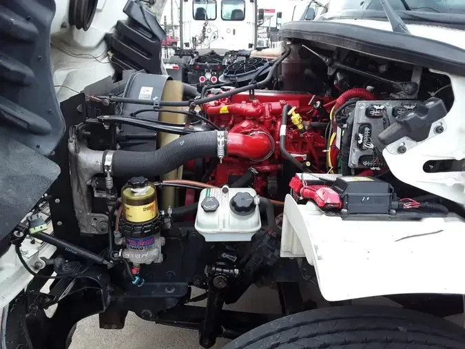 2018 FREIGHTLINER M2 106