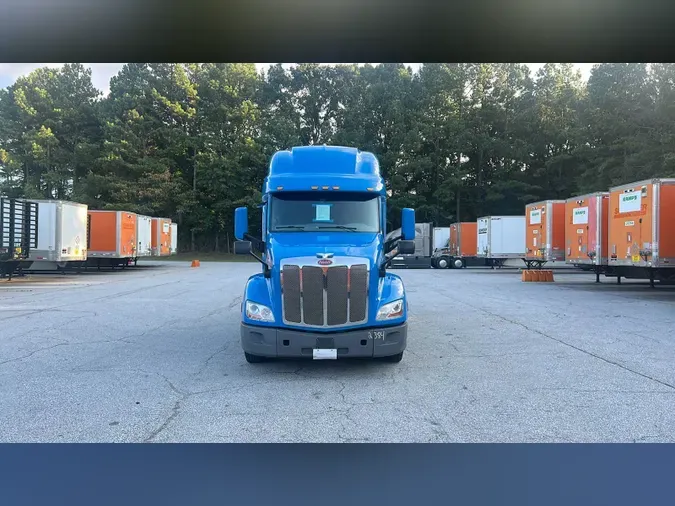2022 Peterbilt 579d3e0182eb59b7f8acb4e1166f86c34d5