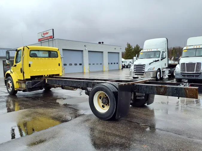 2016 FREIGHTLINER/MERCEDES M2 106