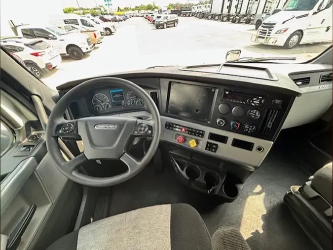 2022 FREIGHTLINER CASCADIA 126