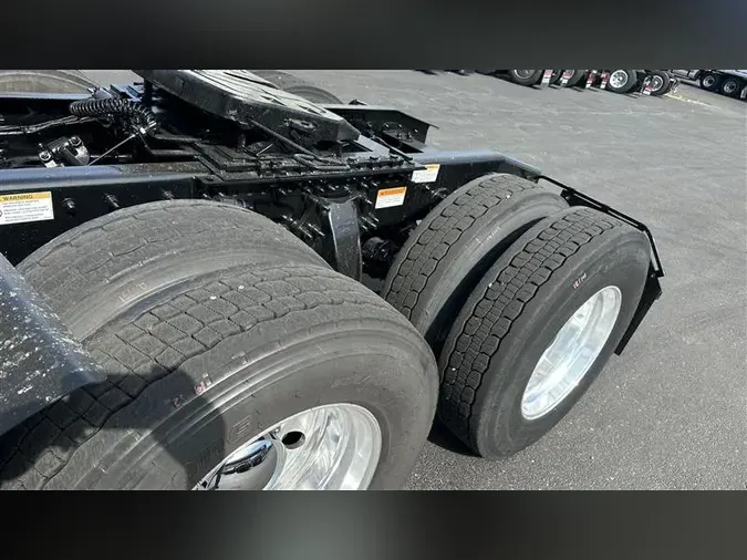 2020 FREIGHTLINER CA126