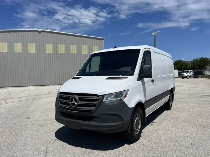 2022 Mercedes Benz Sprinter