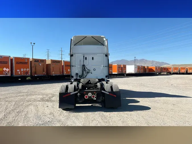 2021 Freightliner Cascadia 126d3e972c4165bbddef32b9a876db26786