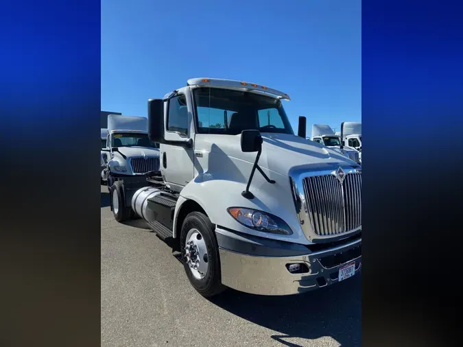 2019 NAVISTAR INTERNATIONAL RH613 DAYCAB S/A