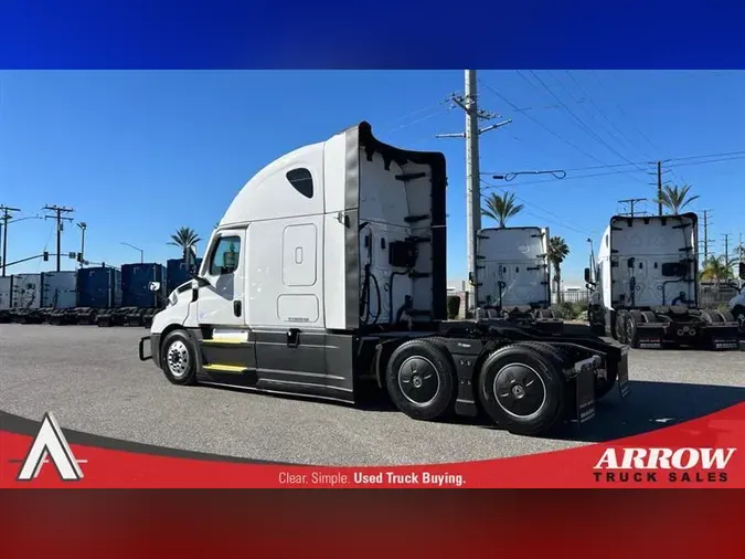 2022 FREIGHTLINER CA126