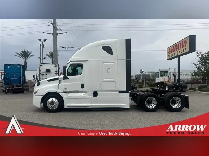 2020 FREIGHTLINER CA126
